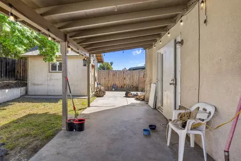 Exterior - 808 Cadillac Dr, Modesto, CA 95351 photo 3 of 7