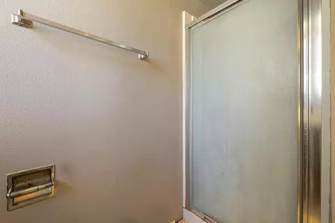 Bath - 808 Cadillac Dr, Modesto, CA 95351 photo 2 of 3