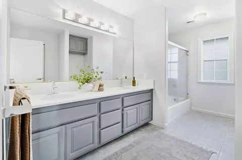 Bath - 3723 Modoc Pl, Davis, CA 95618 photo 5 of 5