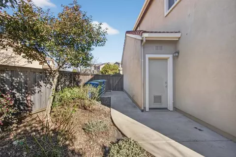 1444 Bicker Cir, Folsom, CA 95630 photo 42
