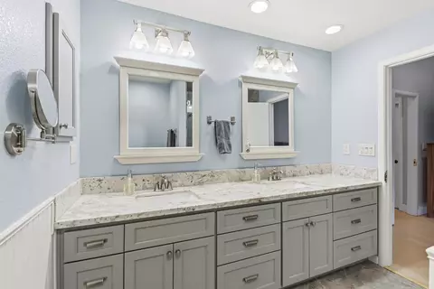 Bath - 3216 Oyster Bay Ave, Davis, CA 95616 photo 1 of 5
