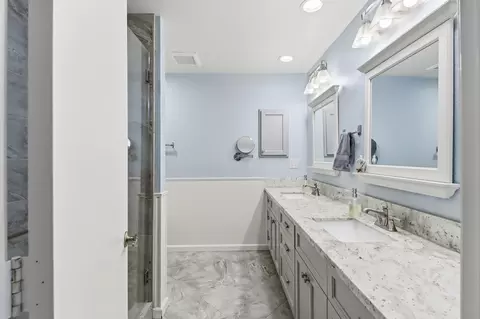 Bath - 3216 Oyster Bay Ave, Davis, CA 95616 photo 2 of 5