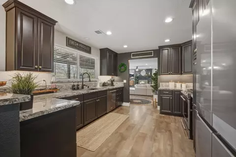 Kitchen - 6348 Horseshoe Bar Rd, Loomis, CA 95650 photo 4 of 5