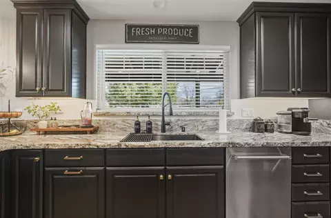 Kitchen - 6348 Horseshoe Bar Rd, Loomis, CA 95650 photo 3 of 5