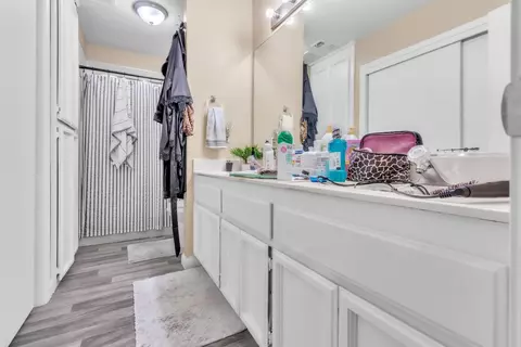 5935 Denver Dr, Carmichael, CA 95608 photo 1