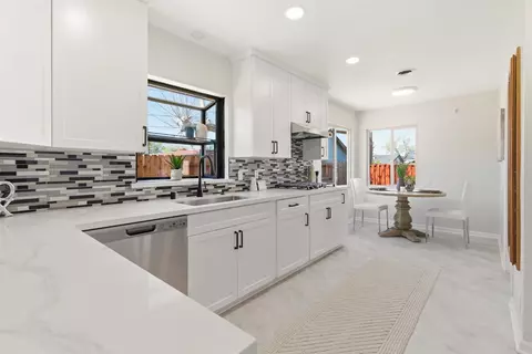 Kitchen - 1465 Franklin Ave, Tracy, CA 95376 photo 5 of 6
