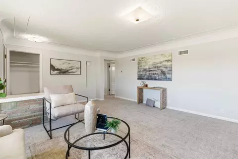 Living - 1465 Franklin Ave, Tracy, CA 95376 photo 3 of 5