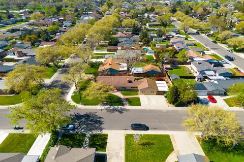 View/Area - 1465 Franklin Ave, Tracy, CA 95376 photo 7 of 10