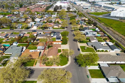 View/Area - 1465 Franklin Ave, Tracy, CA 95376 photo 8 of 10