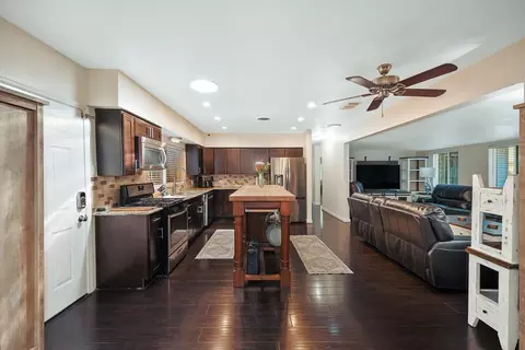 Entry Way - 2836 Randolph Ave, Carmichael, CA 95608 photo 3 of 5