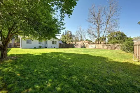 Exterior - 2836 Randolph Ave, Carmichael, CA 95608 photo 10 of 16