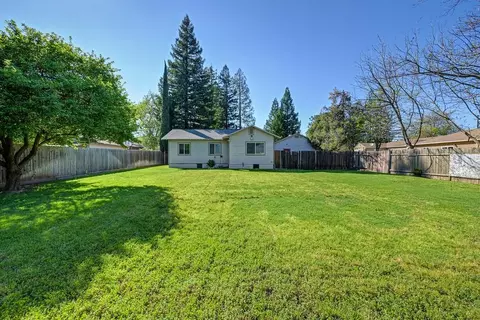Exterior - 2836 Randolph Ave, Carmichael, CA 95608 photo 11 of 16
