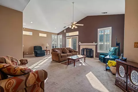 Living - 2909 Kingman Ct, Modesto, CA 95355 photo 1 of 4