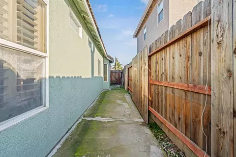 Exterior - 2909 Kingman Ct, Modesto, CA 95355 photo 8 of 8