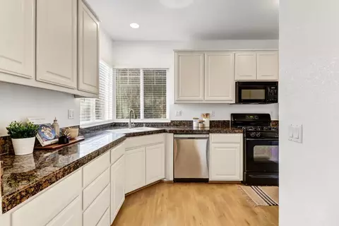 3180 Albany Cir, Davis, CA 95618 photo 15