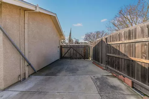 1208 Ojai Ln, Modesto, CA 95355 photo 34