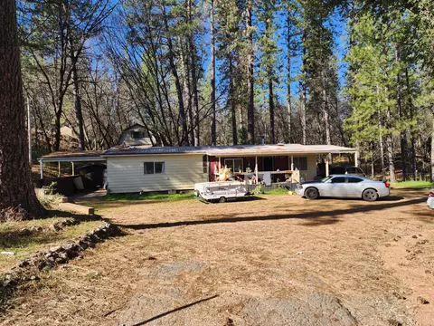 65 S Railroad Flat Rd, Mokelumne Hill, CA 95245