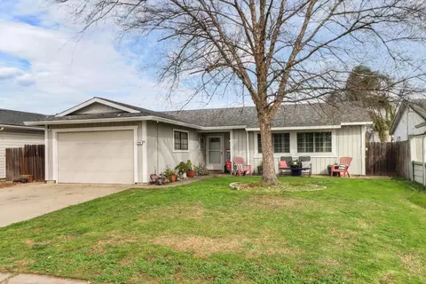 7024 Bear River Dr, Sacramento, CA 95842
