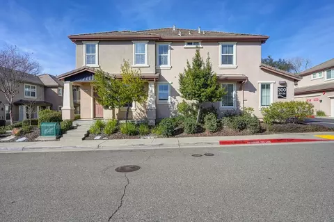 301 Blossom Rock Ln #53, Folsom, CA 95630