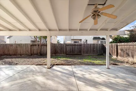 Exterior - 3624 Effingham Ln, Modesto, CA 95357 photo 5 of 9