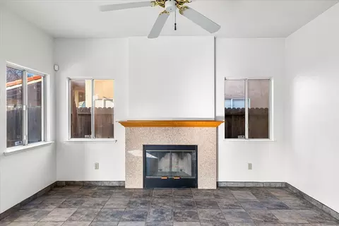 Living - 3624 Effingham Ln, Modesto, CA 95357 photo 9 of 11