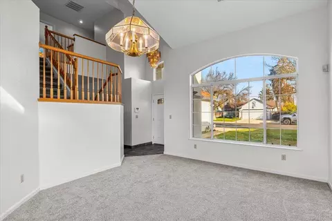 Living - 3624 Effingham Ln, Modesto, CA 95357 photo 3 of 11
