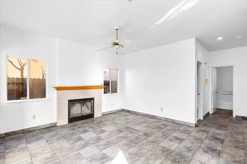 Living - 3624 Effingham Ln, Modesto, CA 95357 photo 7 of 11