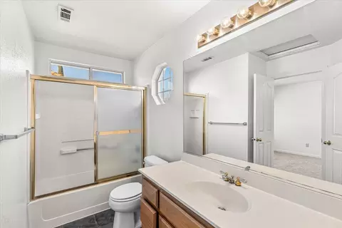 Bath - 3624 Effingham Ln, Modesto, CA 95357 photo 5 of 5