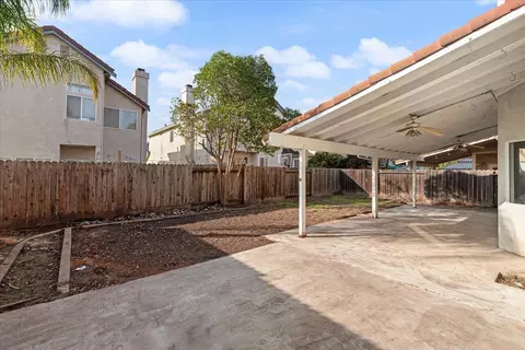 Exterior - 3624 Effingham Ln, Modesto, CA 95357 photo 8 of 9