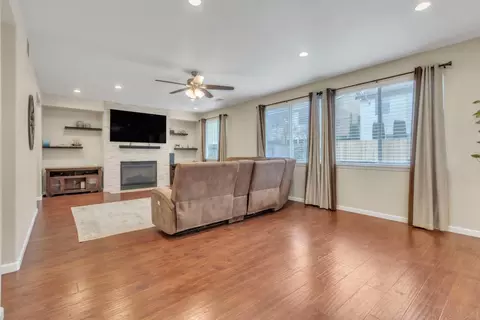 Living - 2993 Essie Pl, Modesto, CA 95355 photo 1 of 3