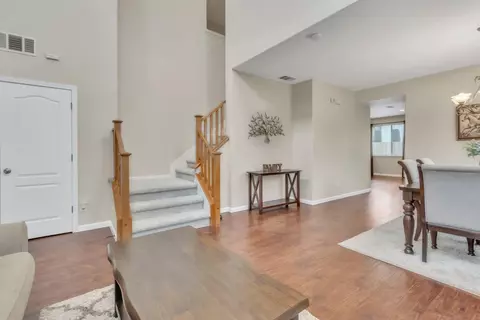Entry Way - 2993 Essie Pl, Modesto, CA 95355 photo 2 of 8
