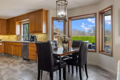 Dining - 19909 E Comstock Rd, Linden, CA 95236 photo 1 of 2