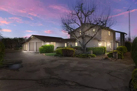 Exterior - 19909 E Comstock Rd, Linden, CA 95236 photo 9 of 14