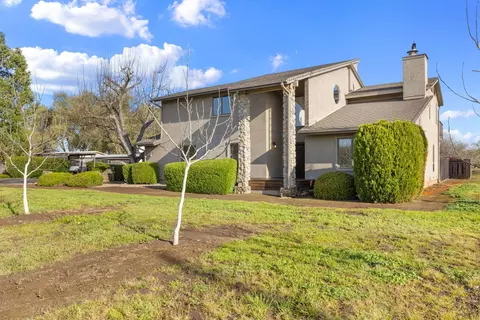 Exterior - 19909 E Comstock Rd, Linden, CA 95236 photo 10 of 14