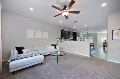 Living - 3819 Anders Way, Rocklin, CA 95677 photo 3 of 4