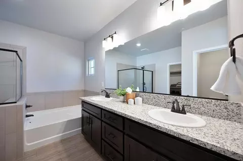 Bath - 3819 Anders Way, Rocklin, CA 95677 photo 2 of 3