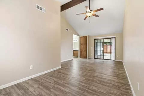 Living - 2613 Mill Oak Dr, Modesto, CA 95355 photo 4 of 5