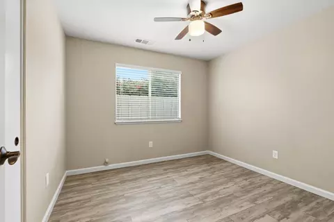 Bedroom - 2613 Mill Oak Dr, Modesto, CA 95355 photo 1 of 2