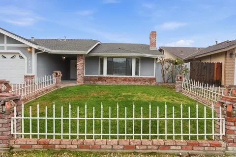 Exterior - 2613 Mill Oak Dr, Modesto, CA 95355 photo 5 of 6