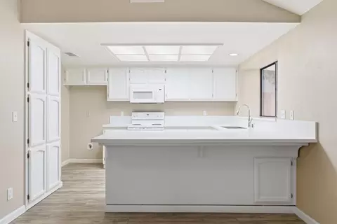 Kitchen - 2613 Mill Oak Dr, Modesto, CA 95355 photo 1 of 4