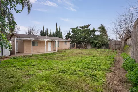 Exterior - 2344 Regal Rd, Modesto, CA 95358 photo 4 of 6