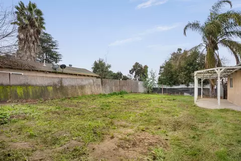 Exterior - 2344 Regal Rd, Modesto, CA 95358 photo 3 of 6