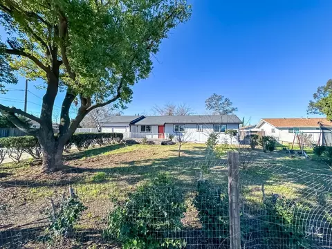Exterior - 4804 Powerline Rd, Olivehurst, CA 95961 photo 4 of 23