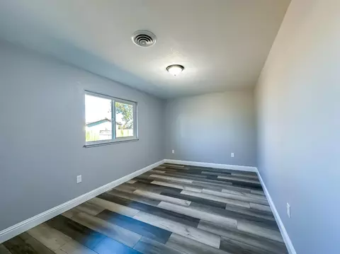 Bedroom - 4804 Powerline Rd, Olivehurst, CA 95961 photo 6 of 8