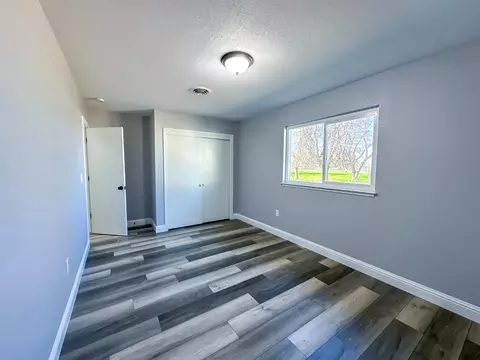Bedroom - 4804 Powerline Rd, Olivehurst, CA 95961 photo 3 of 8