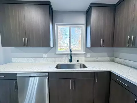 Kitchen - 4804 Powerline Rd, Olivehurst, CA 95961 photo 6 of 7