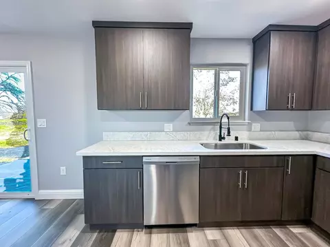 Kitchen - 4804 Powerline Rd, Olivehurst, CA 95961 photo 2 of 7