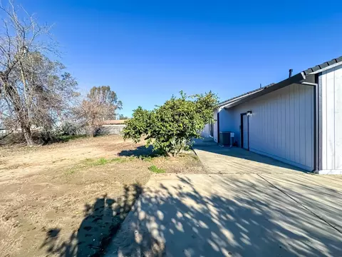 Exterior - 4804 Powerline Rd, Olivehurst, CA 95961 photo 16 of 23