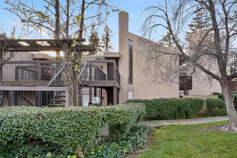 788 Woodside Ln #6, Sacramento, CA 95825