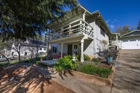 2843 Camino Heights Dr, Camino, CA 95709